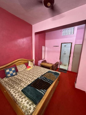 Chandra Guest House